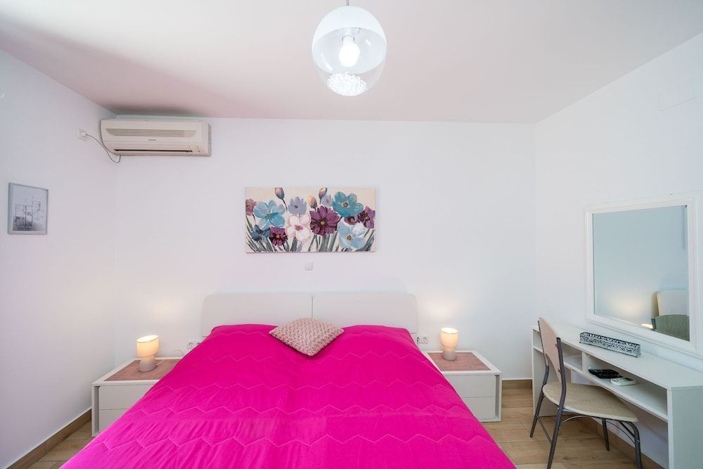 Twin Room (Twin room with Kitchen and Terrace-4)