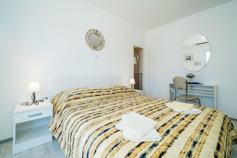 Apartment (Comfort One Bedroom Apartments)