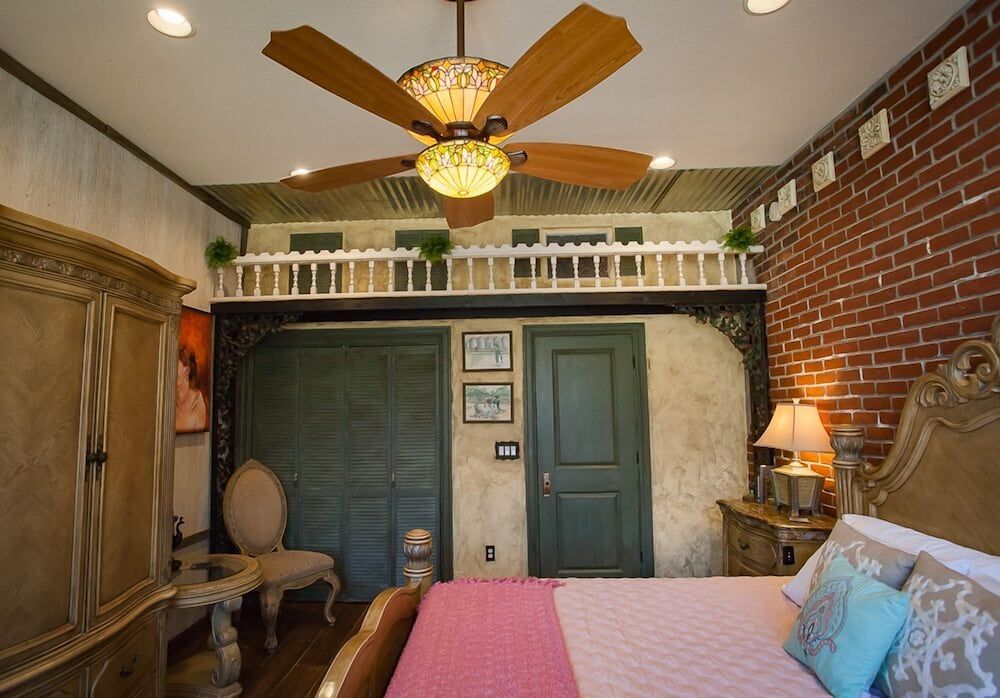 BarDew Valley Inn New Orleans Room 13