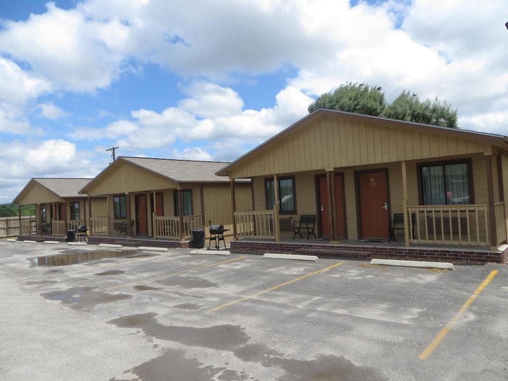 Kenedy Country Inn
