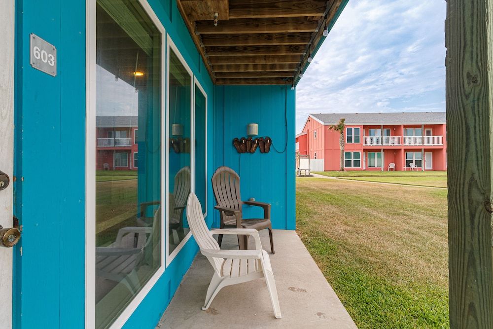 Executive Keys Condominiums on the Beach Condo, 3 Bedrooms, Beach View 8