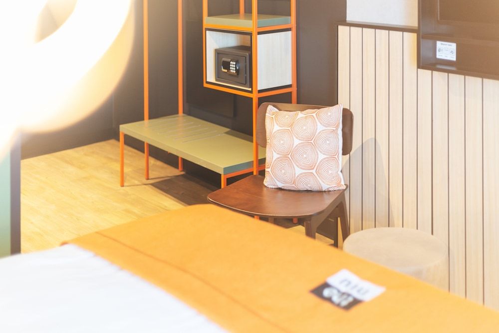 Holiday Inn - the niu, Amity Potsdam by IHG Premium Room, 1 Queen Bed 7