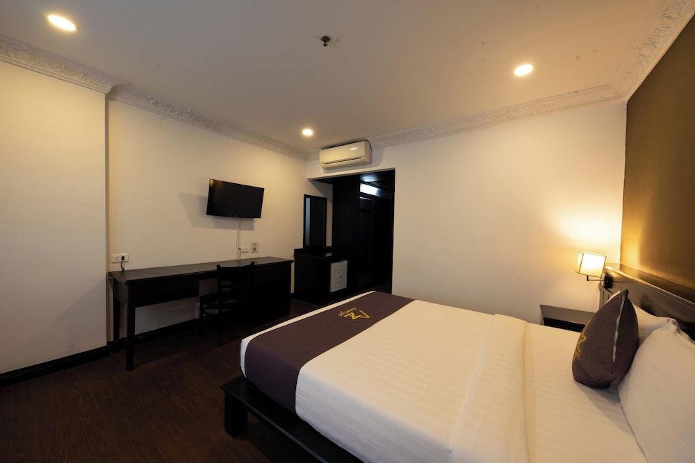 undefined Azumaya Hotel Phnom Penh 2