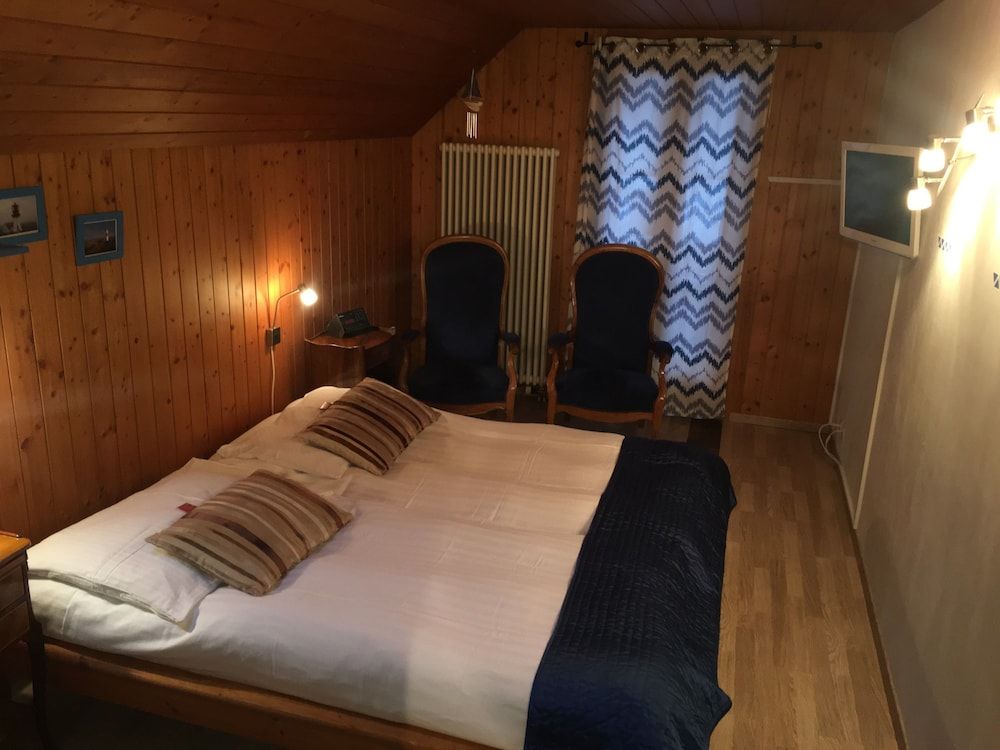 Historic Hotel Steinbock Double Room, Balcony, Mountain View 3