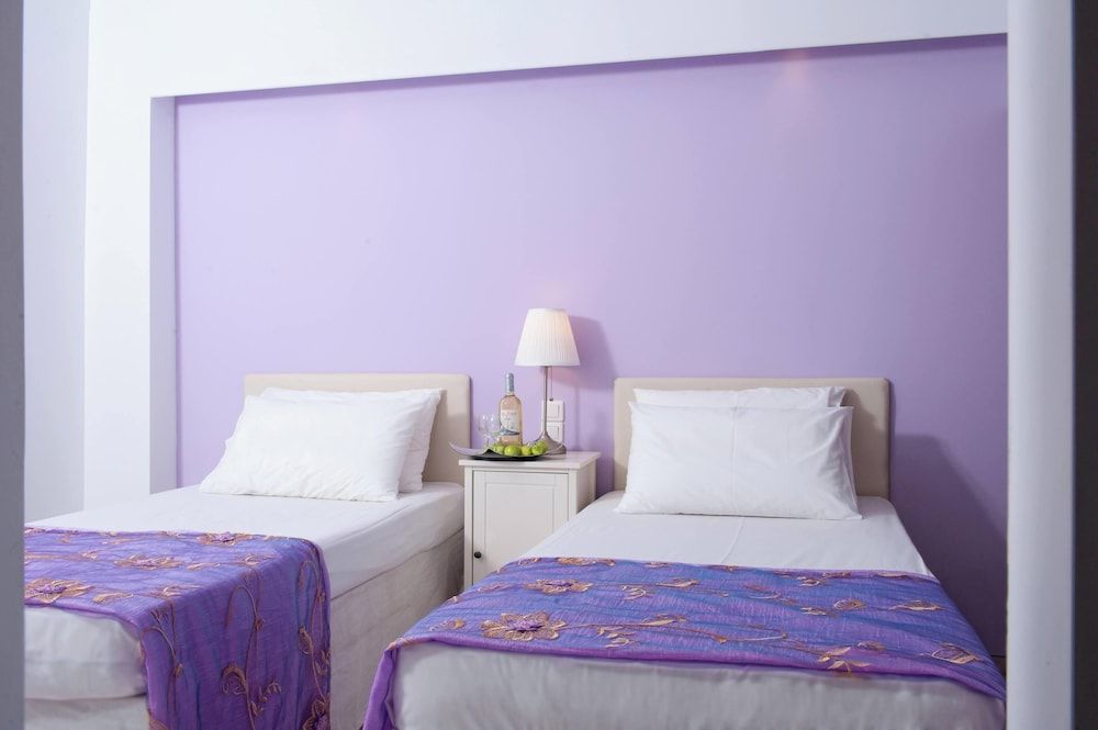 One Bedroom Triple Apartment