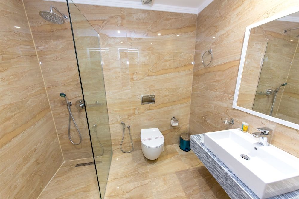 Class Hotel Family Suite, Balcony 18