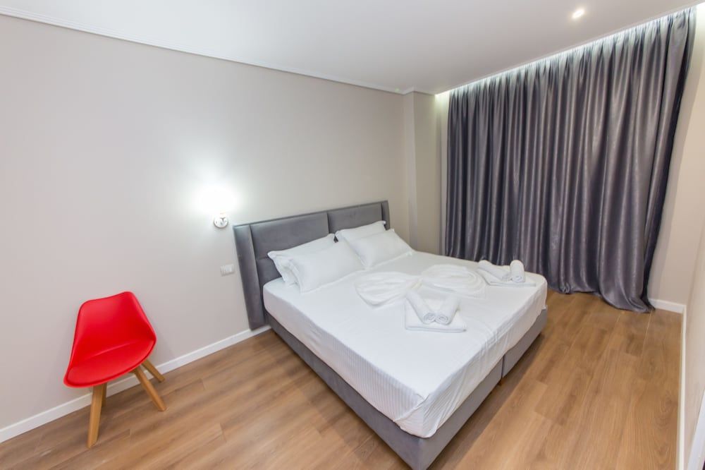 Class Hotel Family Suite, Balcony 8