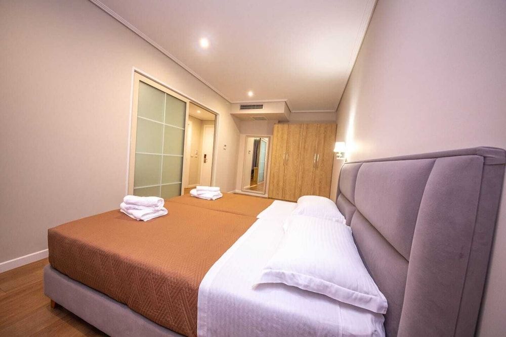 Class Hotel Family Suite, Balcony 6