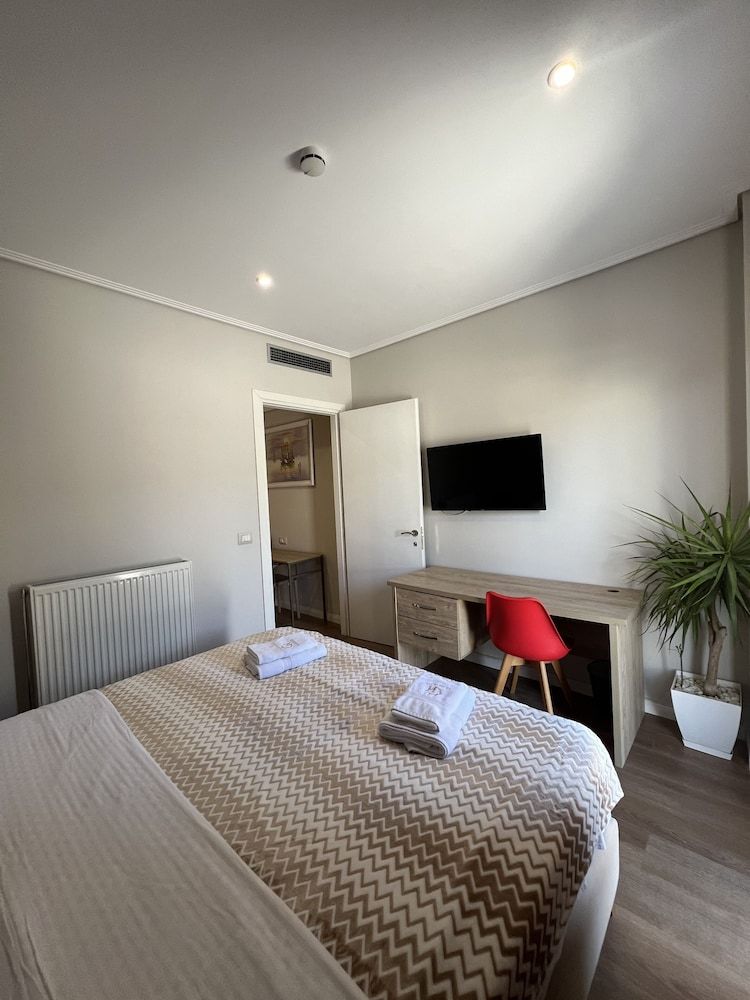 Class Hotel Family Suite, Balcony 9