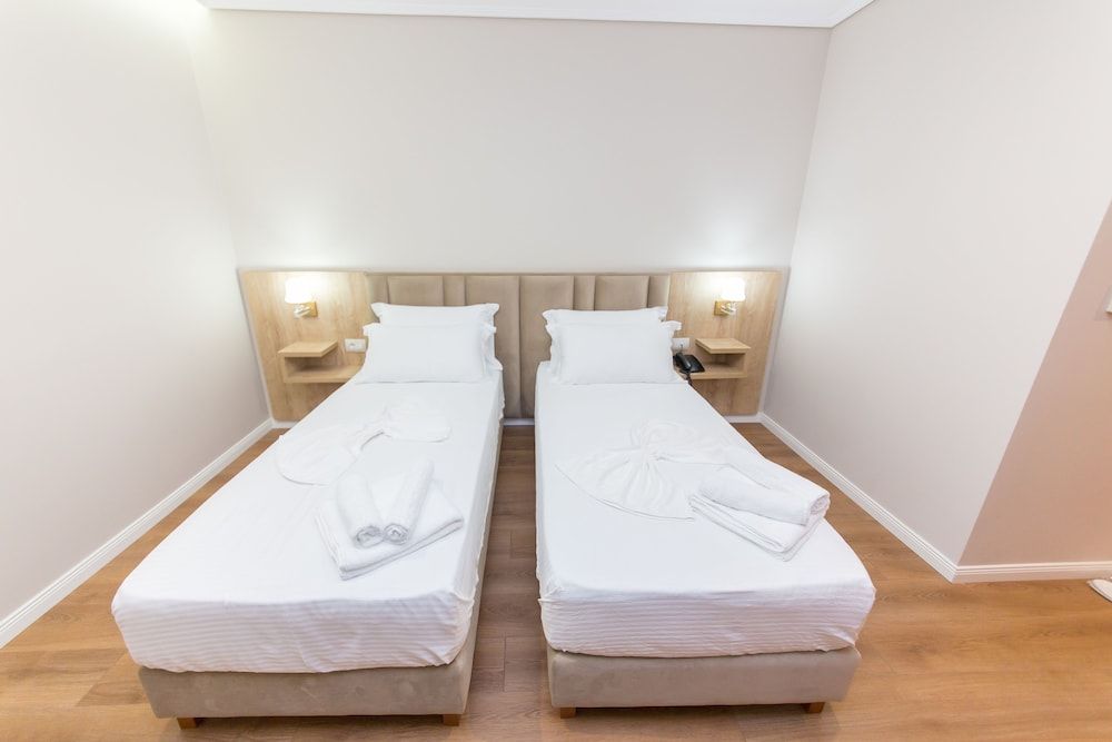 Class Hotel Deluxe Double or Twin Room, Balcony 4