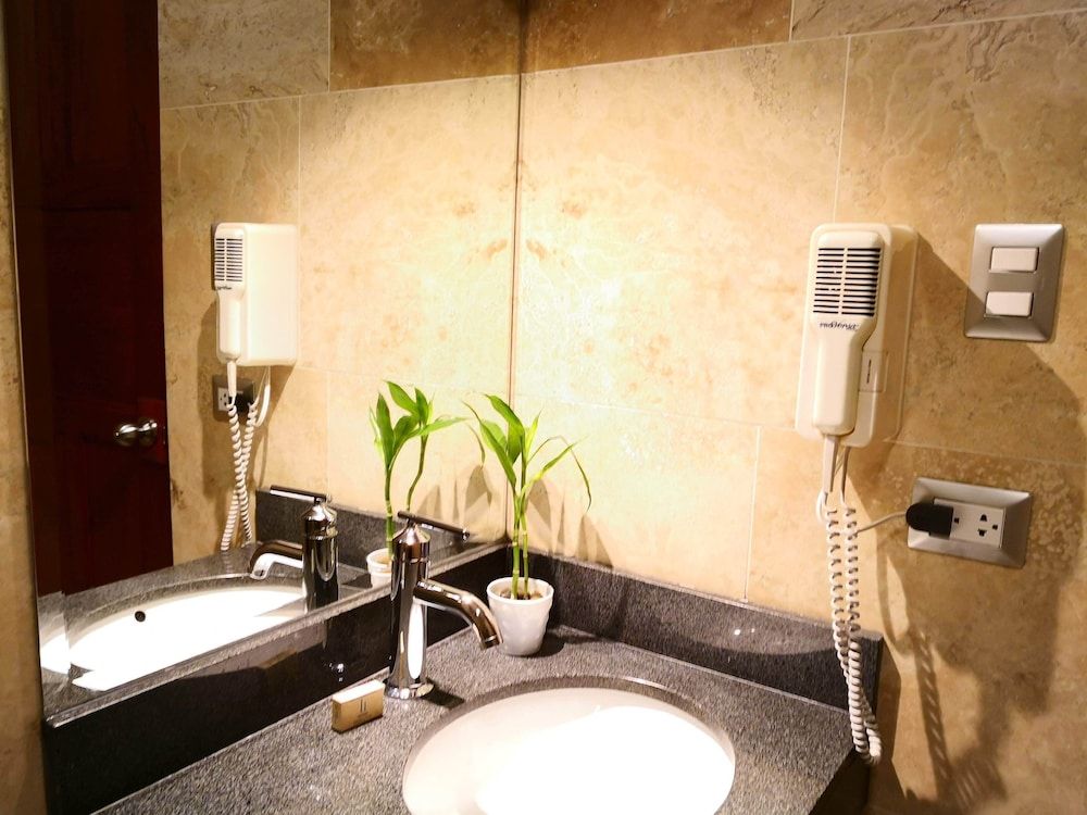 undefined Hotel Las Lomas 10