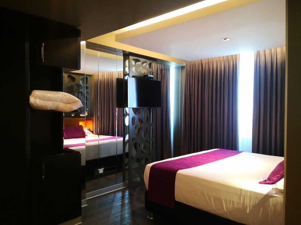 undefined Hotel Las Lomas 5