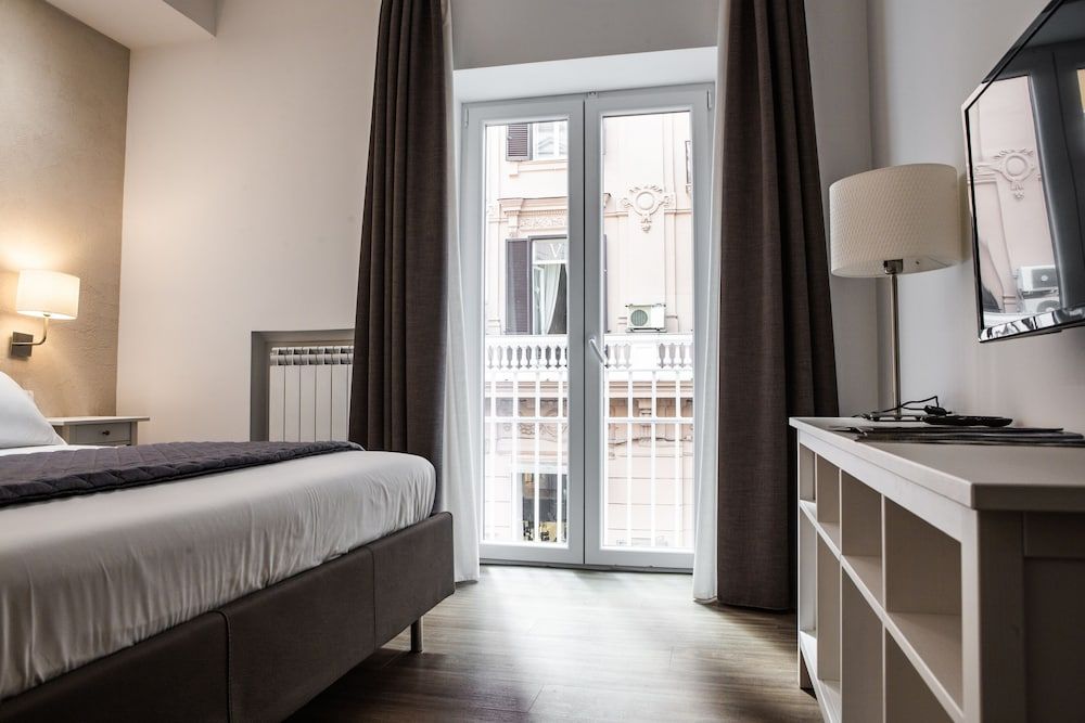 undefined Prestige Rooms Chiaia 10