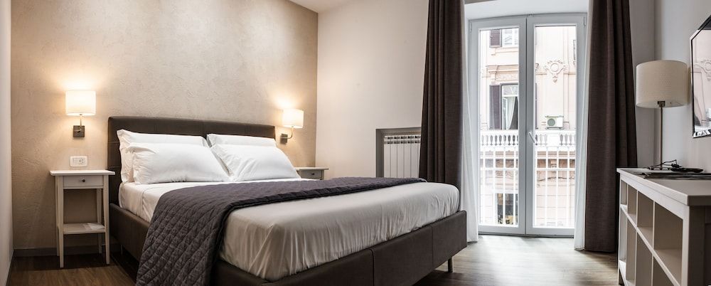 undefined Prestige Rooms Chiaia 6