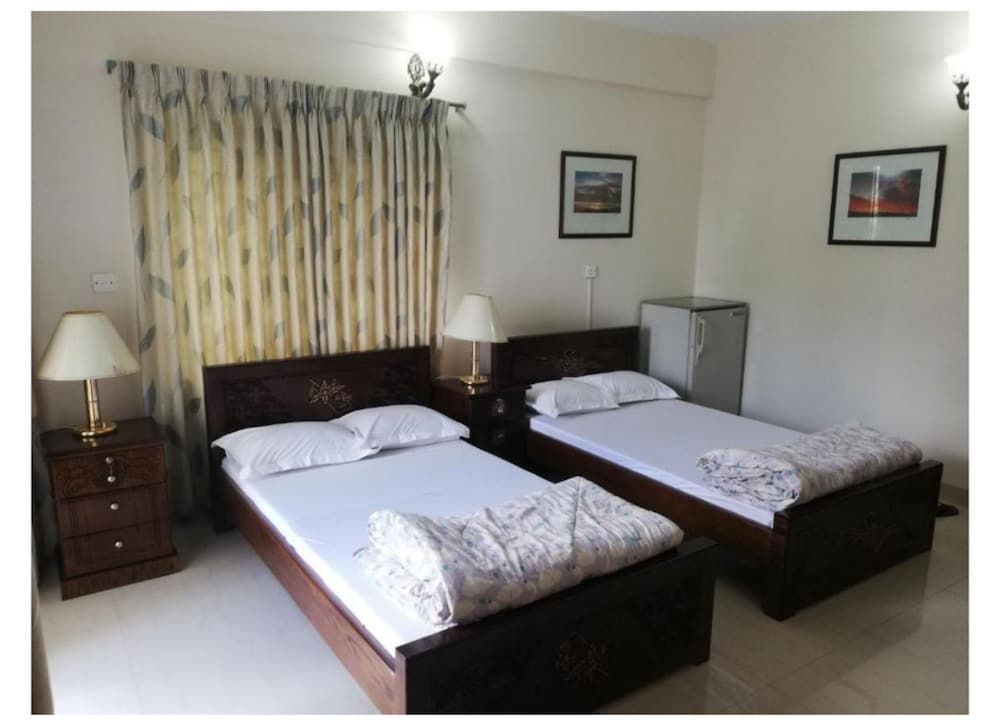 Ambrosia Guest House Deluxe Room, 2 Twin Beds, Smoking, City View 4