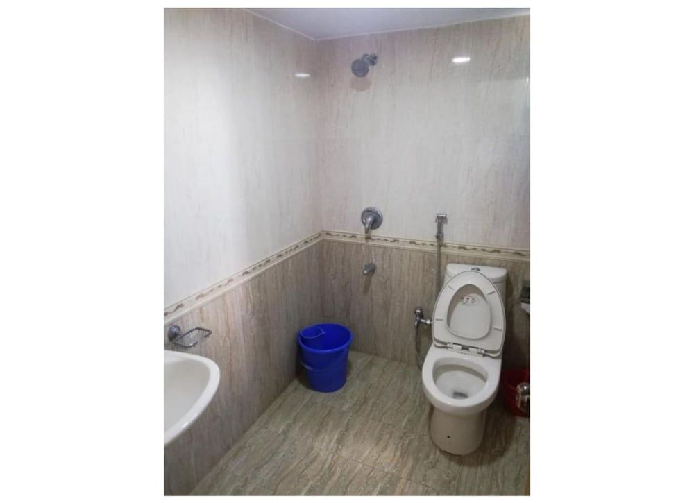 Ambrosia Guest House Deluxe Room, 2 Twin Beds, Smoking, City View 15