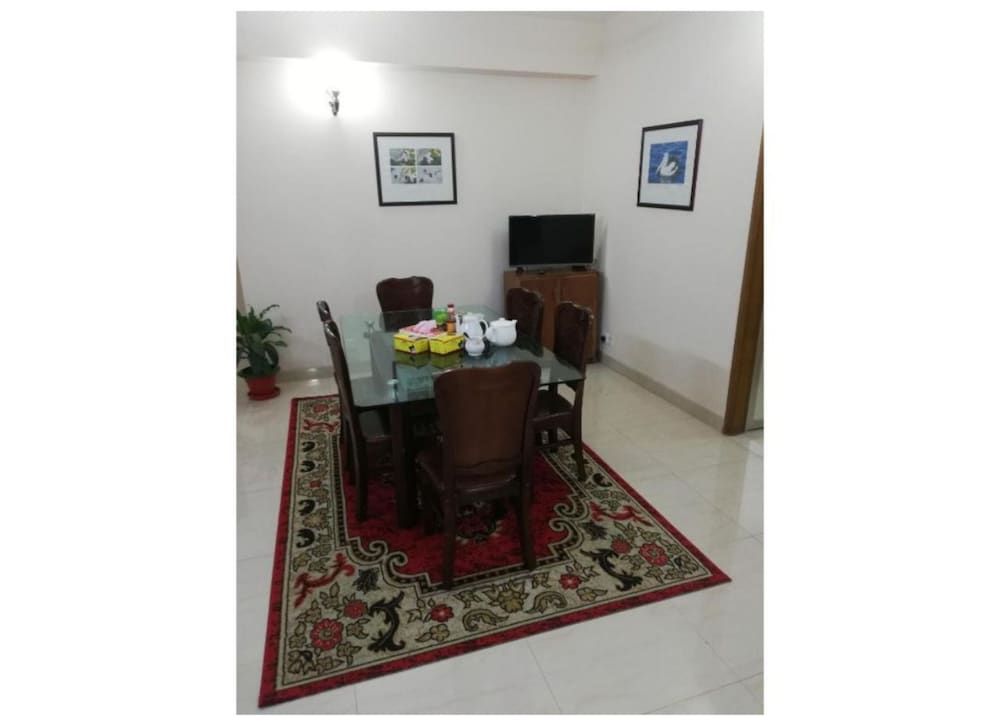 Ambrosia Guest House Deluxe Room, 2 Twin Beds, Smoking, City View 23