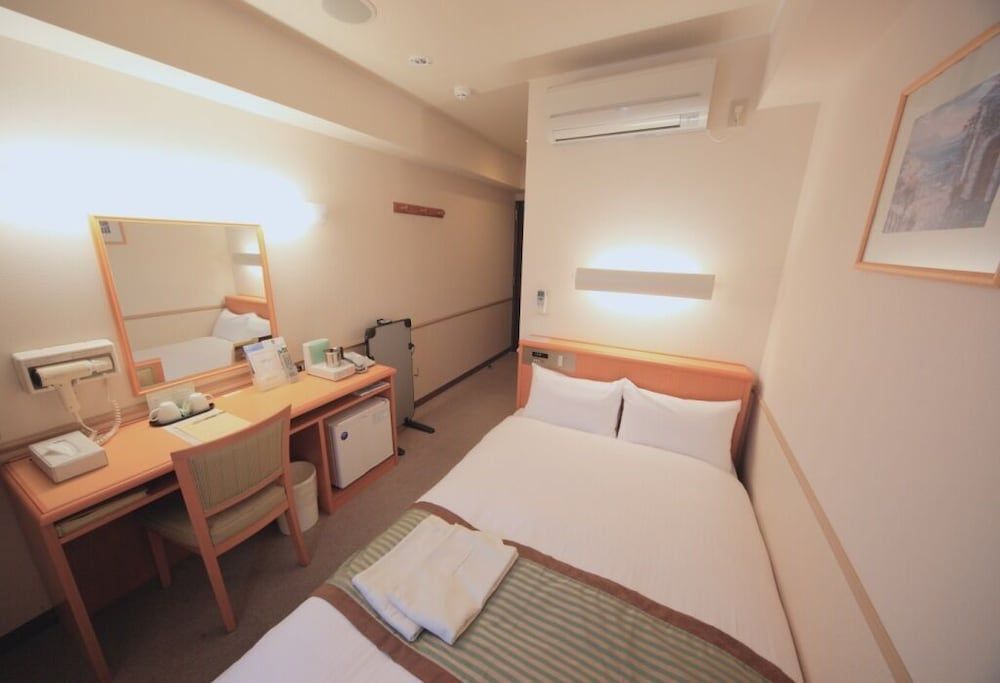 Double Room, Smoking