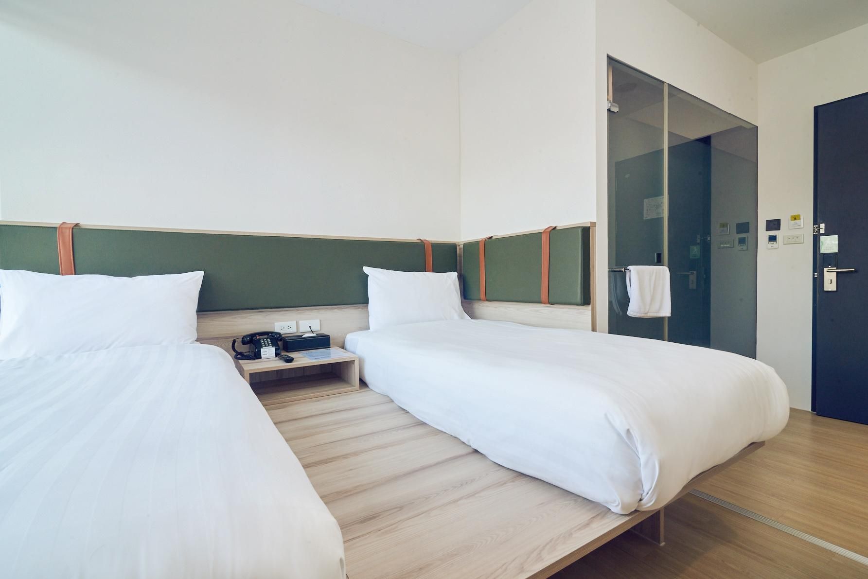 Superior City View Twin Room