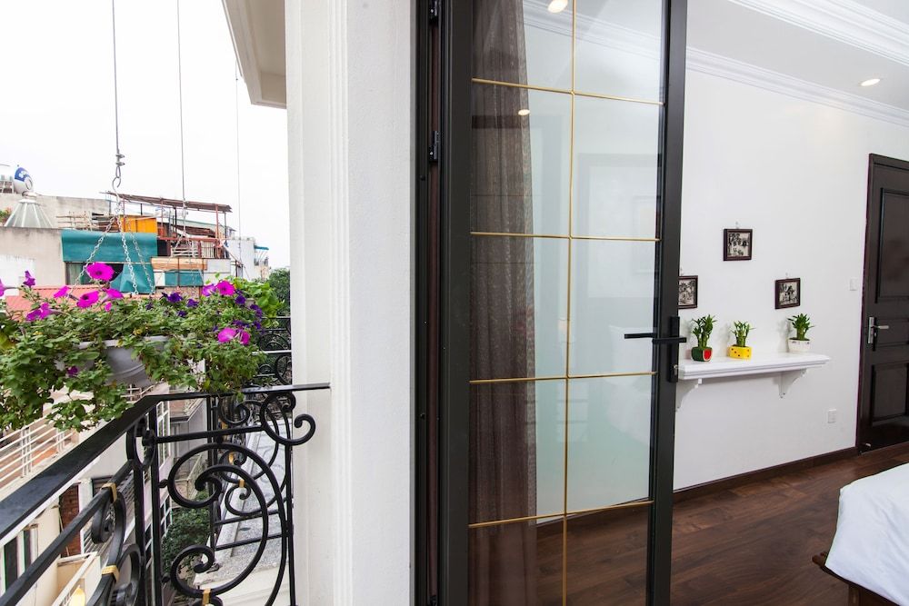 undefined Hanoi Central Hotel & Residences 3