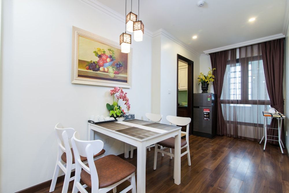 Room Service - Dining