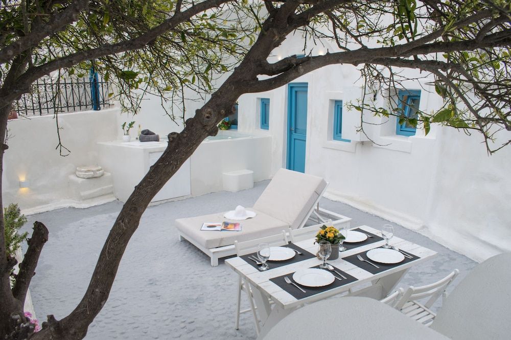 undefined Stoa Cave Villas 10