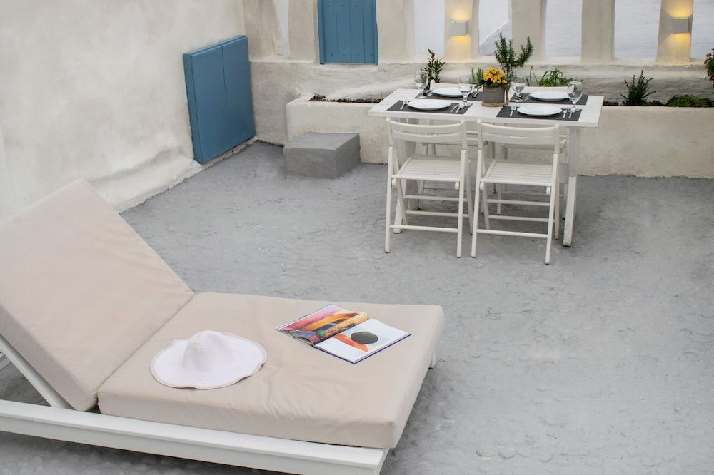 undefined Stoa Cave Villas 9
