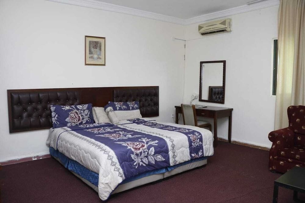 undefined Seleen Hotel Suites 10