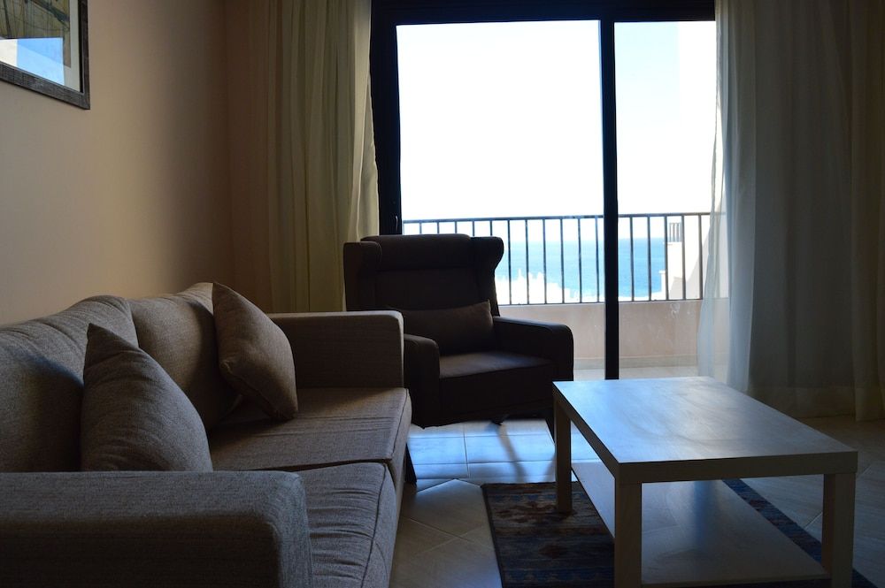 Sky View Suites Hotel Deluxe suite with Side Sea View, 1 Bedroom, kitchen, living 5