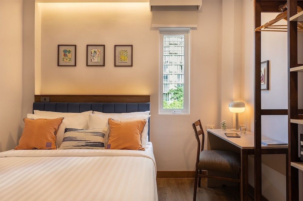 Sova Hotel Bangkok Classic Room, 1 Queen Bed, Non Smoking, City View