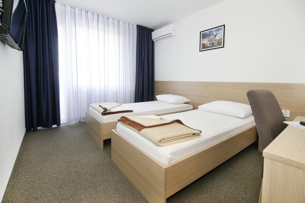 Hotel Zagreb Standard Double or Twin Room, Balcony, Sea View