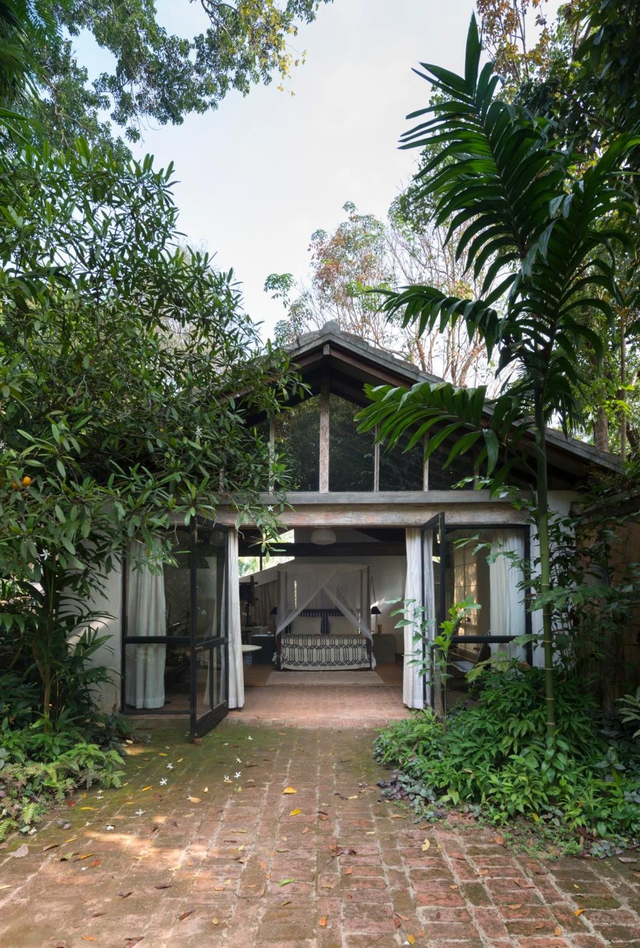 undefined Lunuganga Estate 10