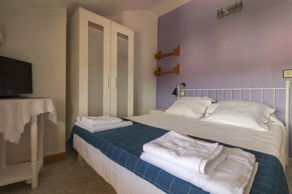 Hostal Arribes Del Duero Double or Twin Room 11