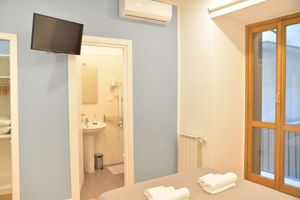 undefined All You Need Is Rome Guesthouse 5