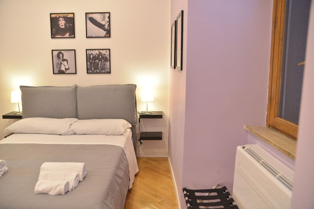 All You Need Is Rome Guesthouse Standard Double Room 3
