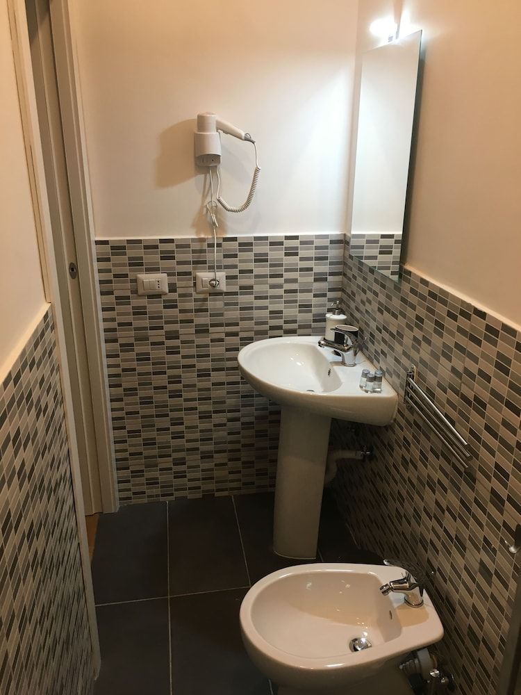 All You Need Is Rome Guesthouse Standard Double Room 20