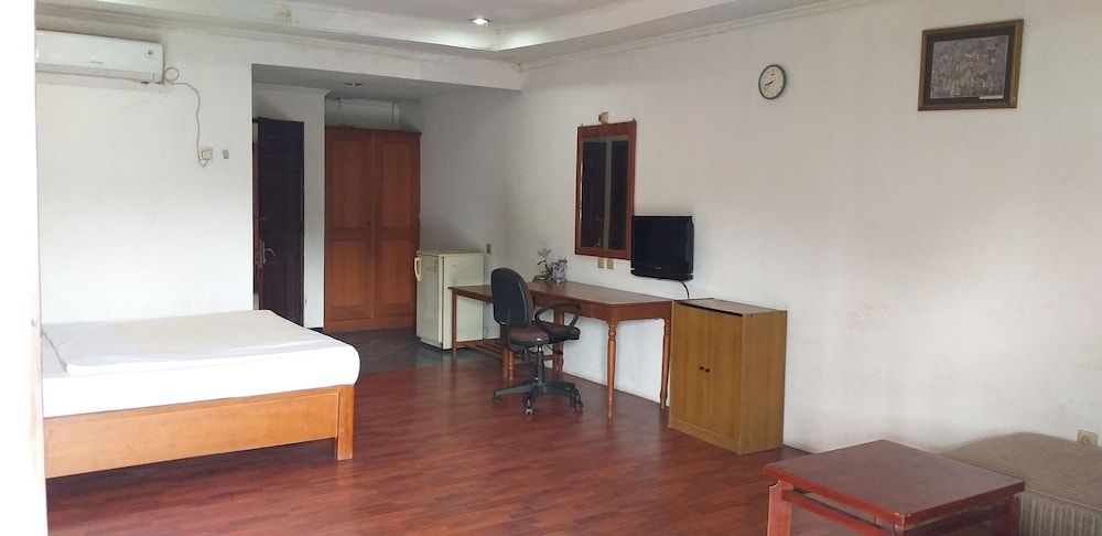 Intan Hotel Purwakarta Junior Double or Twin Room 17