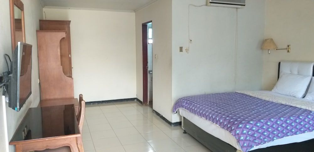Intan Hotel Purwakarta Junior Double or Twin Room 2