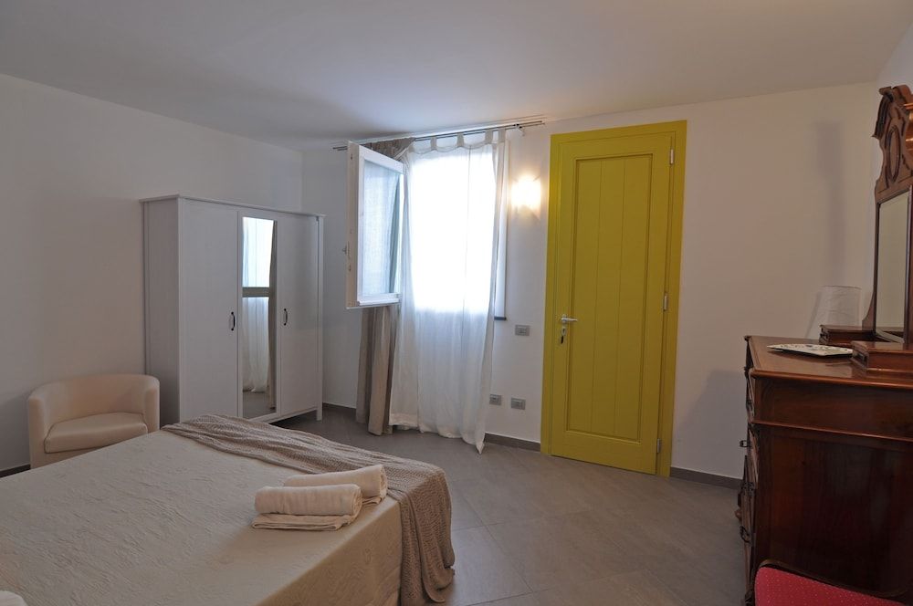 Il Gabbiano Relais Luxury Apartment, 2 Bedrooms, Sea View (Scirocco) 3