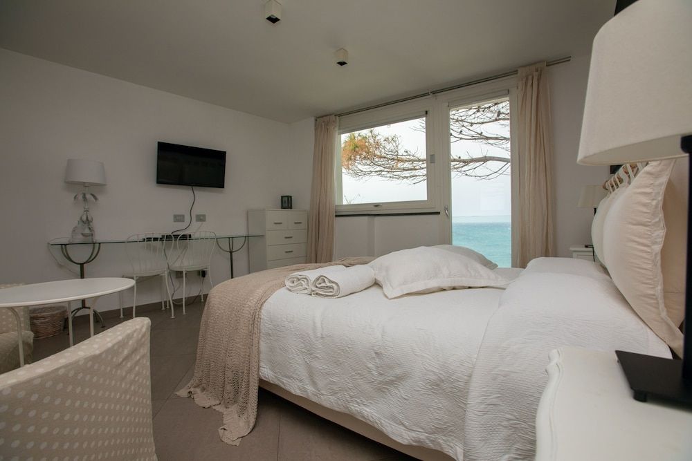 Il Gabbiano Relais Apartment, 3 Bedrooms, Sea View (Libeccio) 6