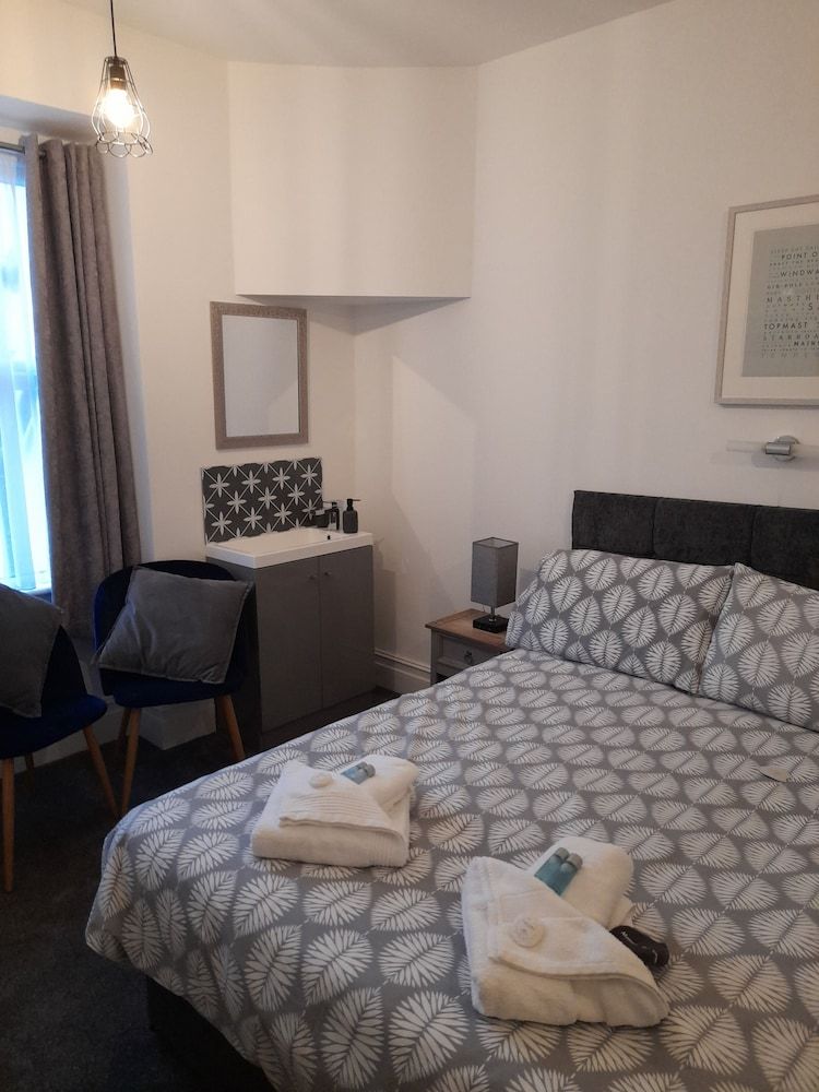 undefined Tregella Guest House 4