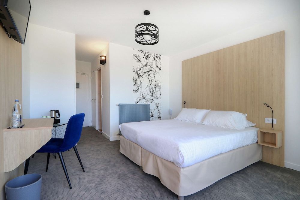 Comfort Room, 1 Queen Bed, Non Smoking, Balcony (Twin bed on request)