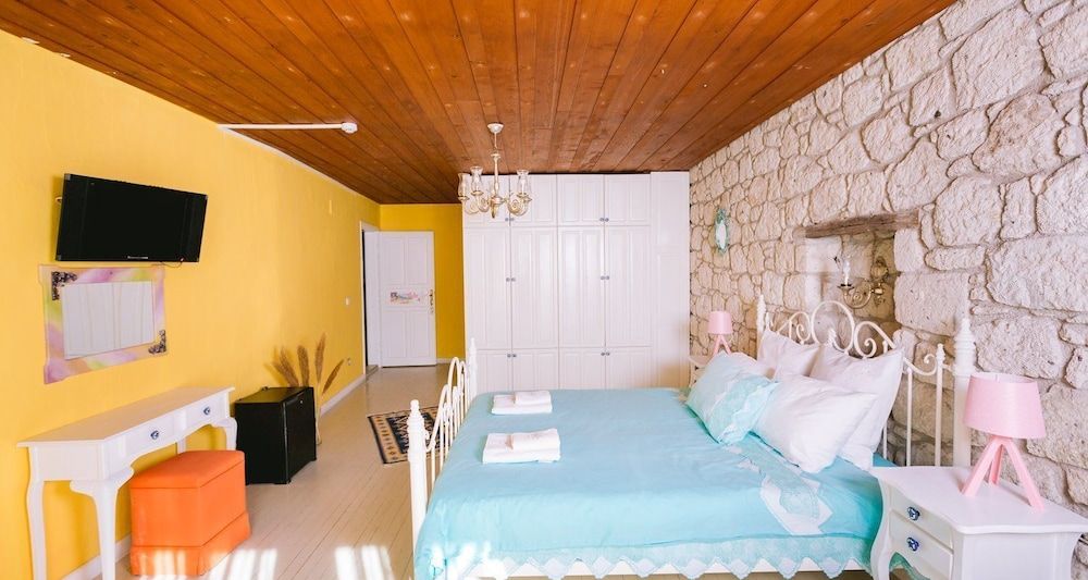 Begonvil Butik Otel by Aliki Alacati Deluxe Double or Twin Room 3