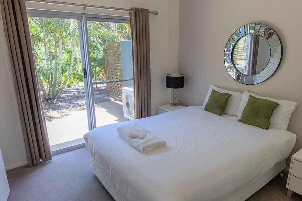 Rosslyn Bay Resort 2 Bedroom Spa Bungalow 4