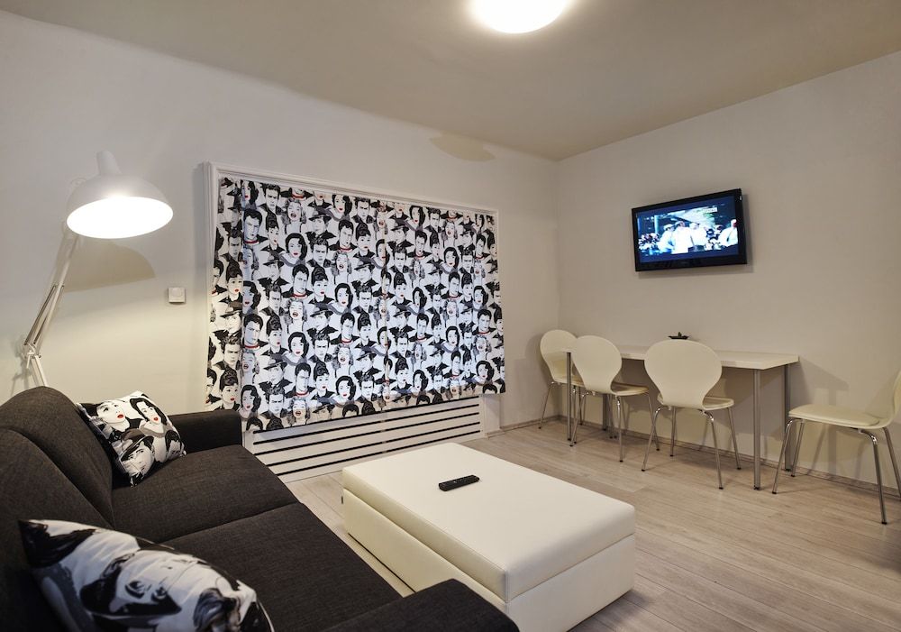 undefined Design Studios SVI-MI 10