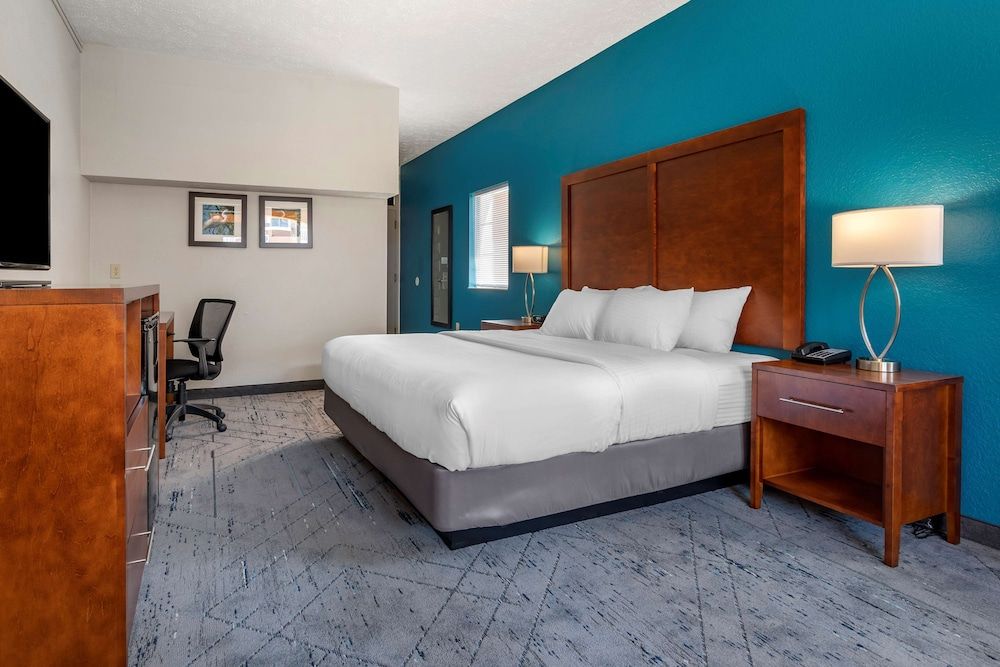 SureStay Plus Hotel by Best Western The Villages Standard Room, 1 King Bed, Non Smoking, Balcony (with Single Sofabed)