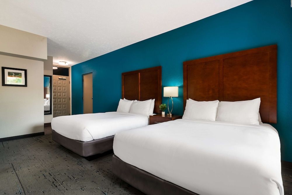 SureStay Plus Hotel by Best Western The Villages Standard Room, 2 Queen Beds, Non Smoking, Balcony 4