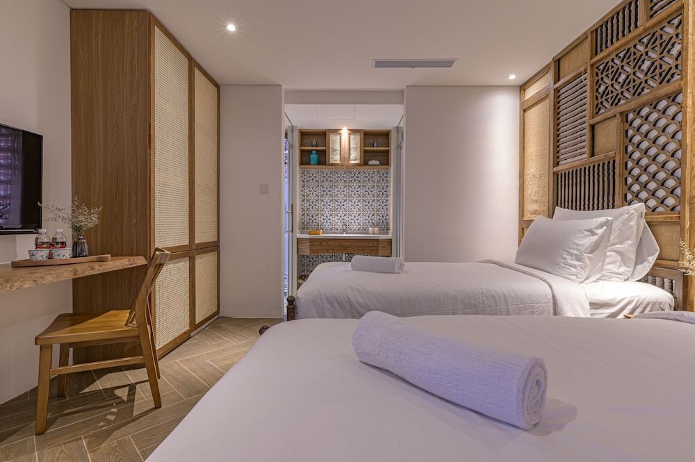 Le Boutique Danang Deluxe Twin Room 4