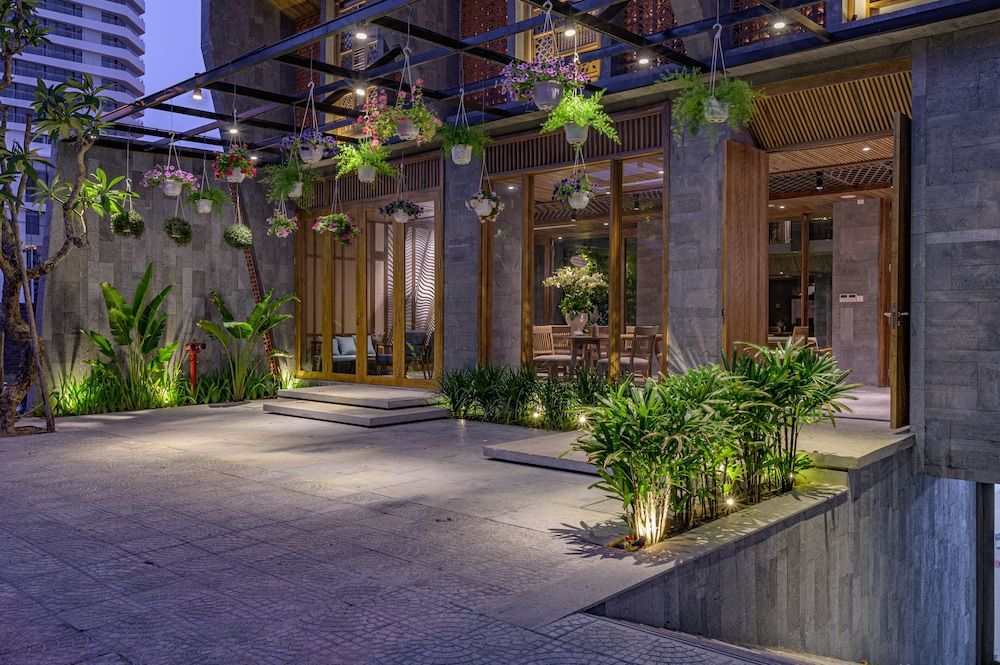 undefined Le Boutique Danang 4