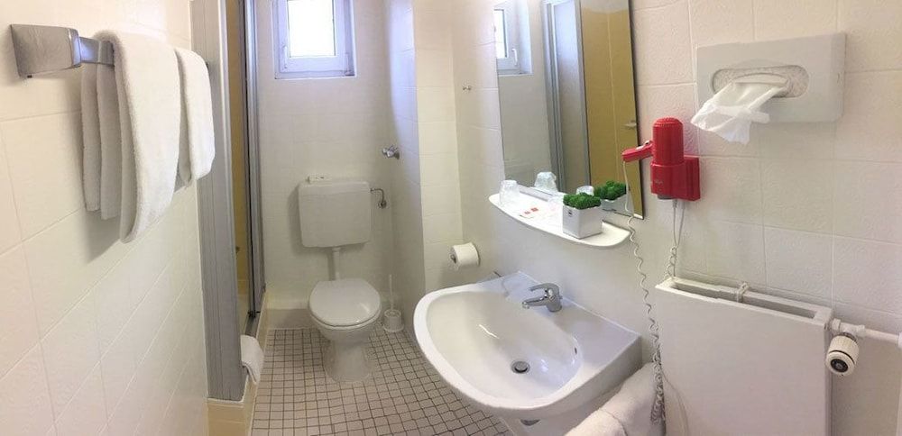 Hotel Krone Double Room, Balcony 7